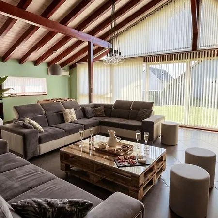 Daire 250m House Near Strasbourg - Beautiful Terrace *