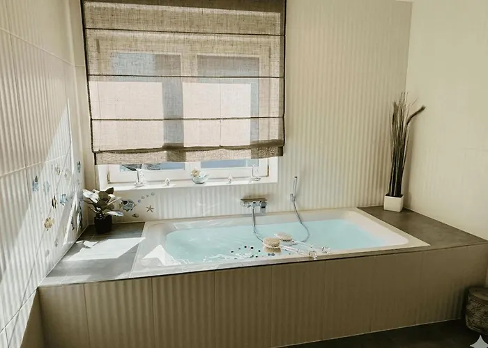 250m House Sleeps 11 Near Strasbourg Kilstett
