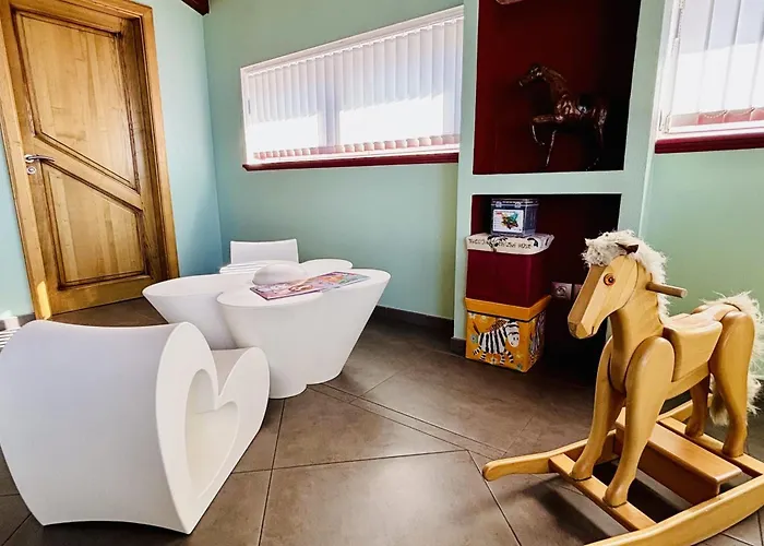 250m House Sleeps 11 Near Strasbourg